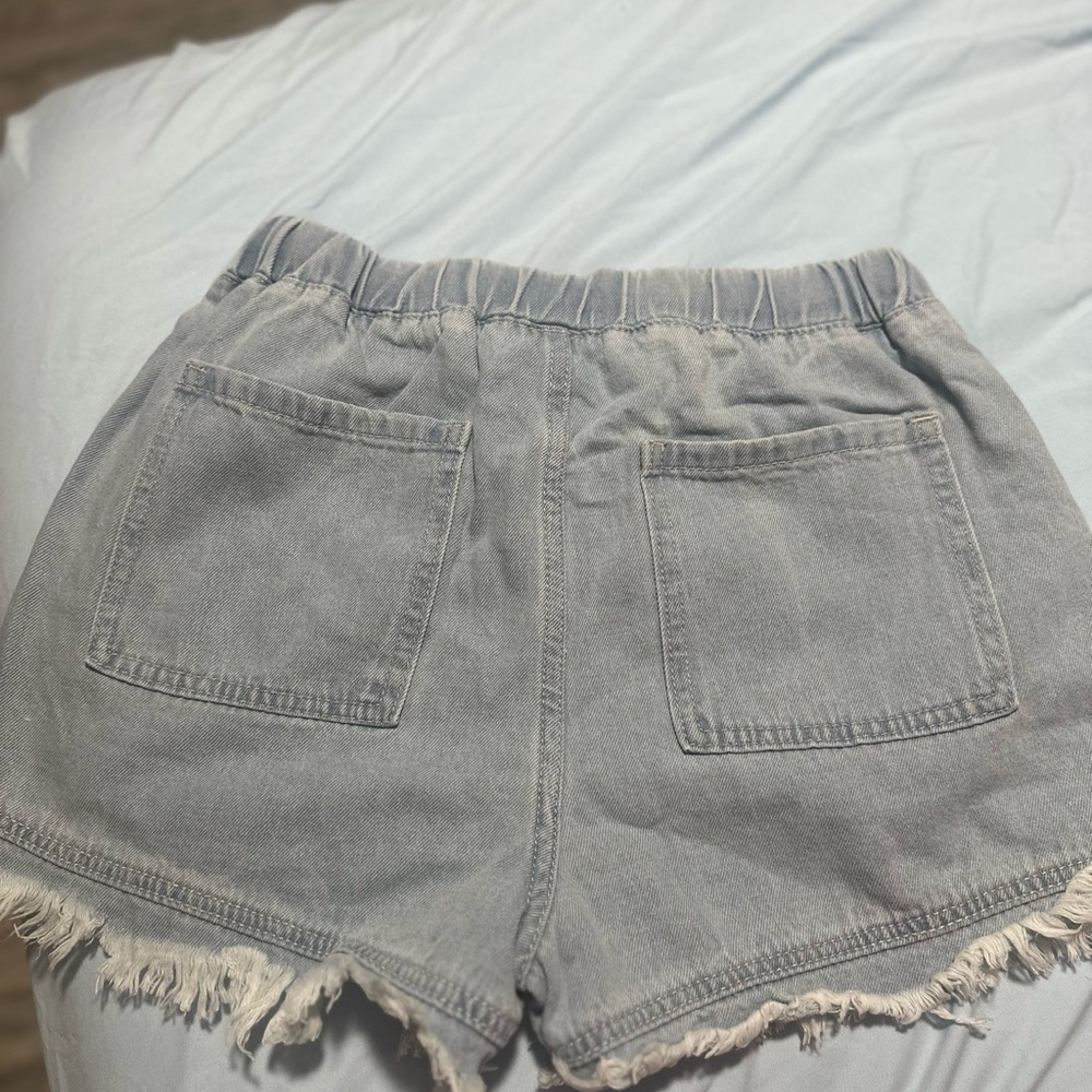 Gray Denim Shorts - Picture 4 of 7